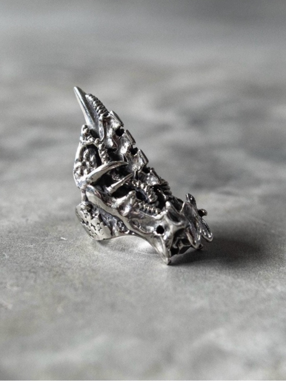 Spinal Colony Ring in black
Biomechanical Alien Spine Ring, Unisex, Size 7